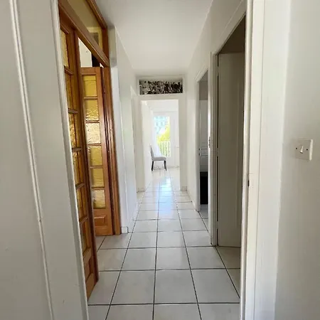 Les Menestrels Apartment